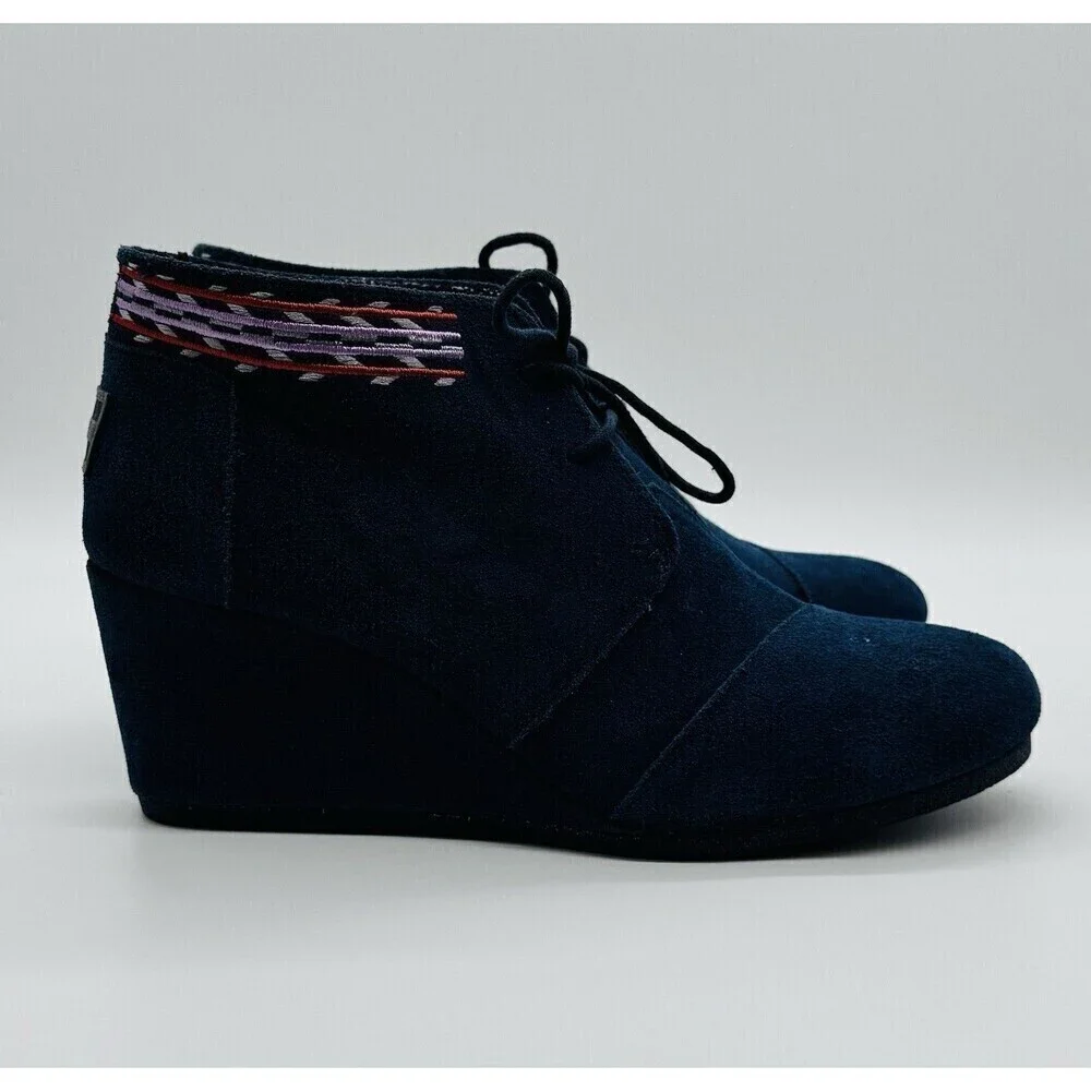 TOMS Womens Blue Suede Desert Wedge Ankle Booties Shoes Size 10 Embroidered